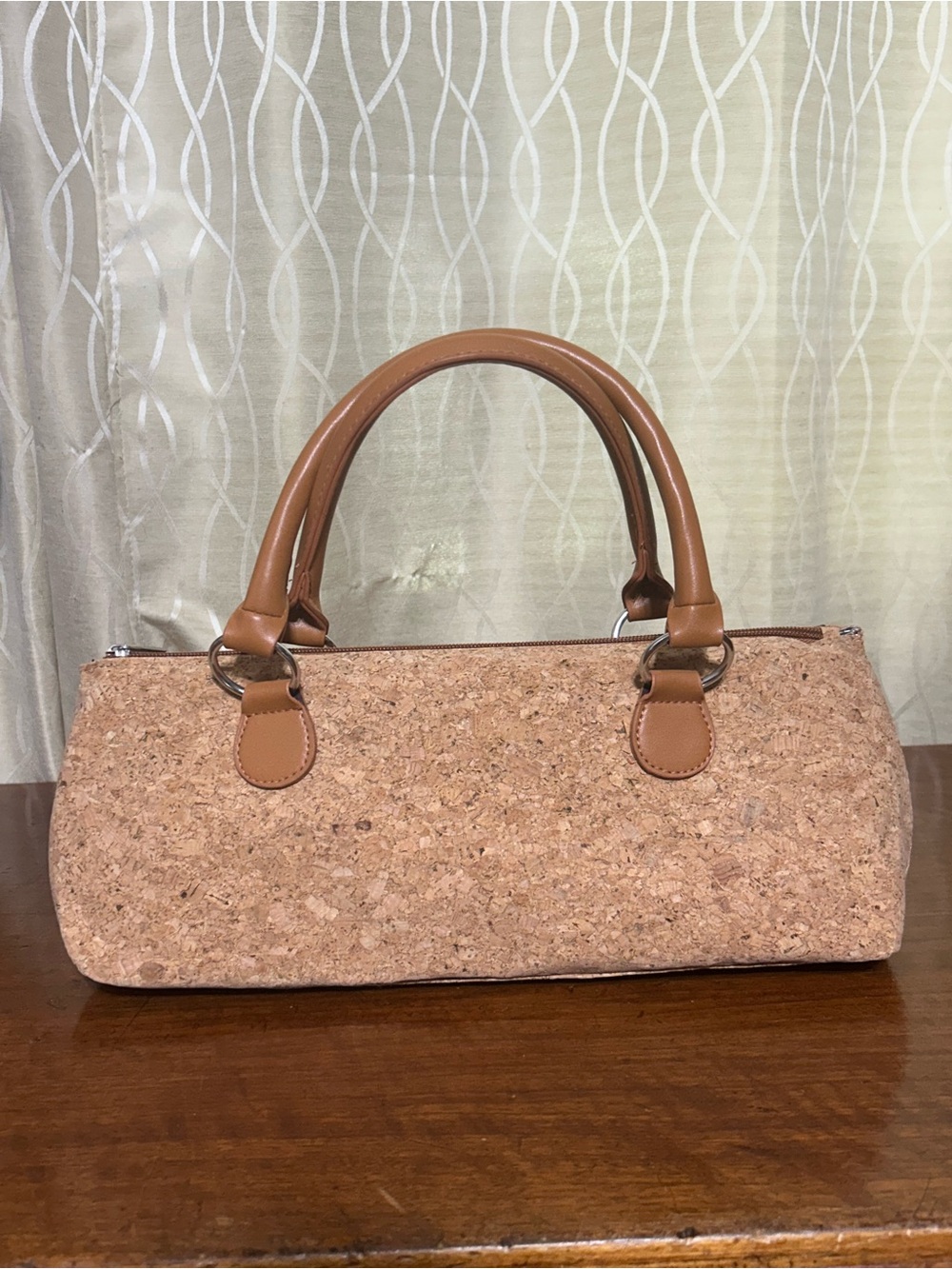 Cork-Textured Mini Wine/Lunch Carrier in Tan